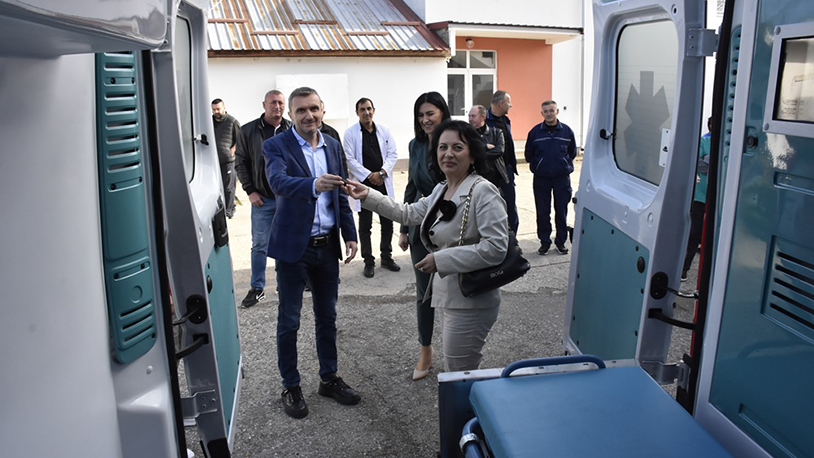 Ljiljana Šubarić, Saša Mladenović i Zorica Milić (Foto Opština Gračanica)