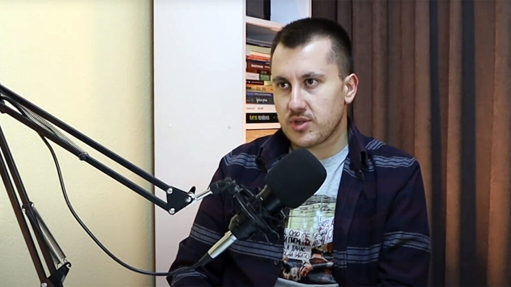 Jovan Zafirović u Leposaviću: Predstavljanje knjige „Kosovski cirkus“ Jovan Zafirović gost „Bastiona“ u Leposaviću (Foto printskrin Alternativna)