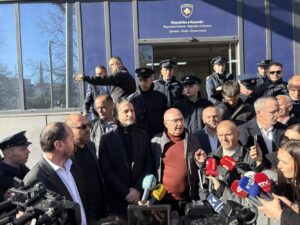 Priština: Prevoznici protestvovali zbog neisplaćenih plata (Foto Ekonomia onlajn)