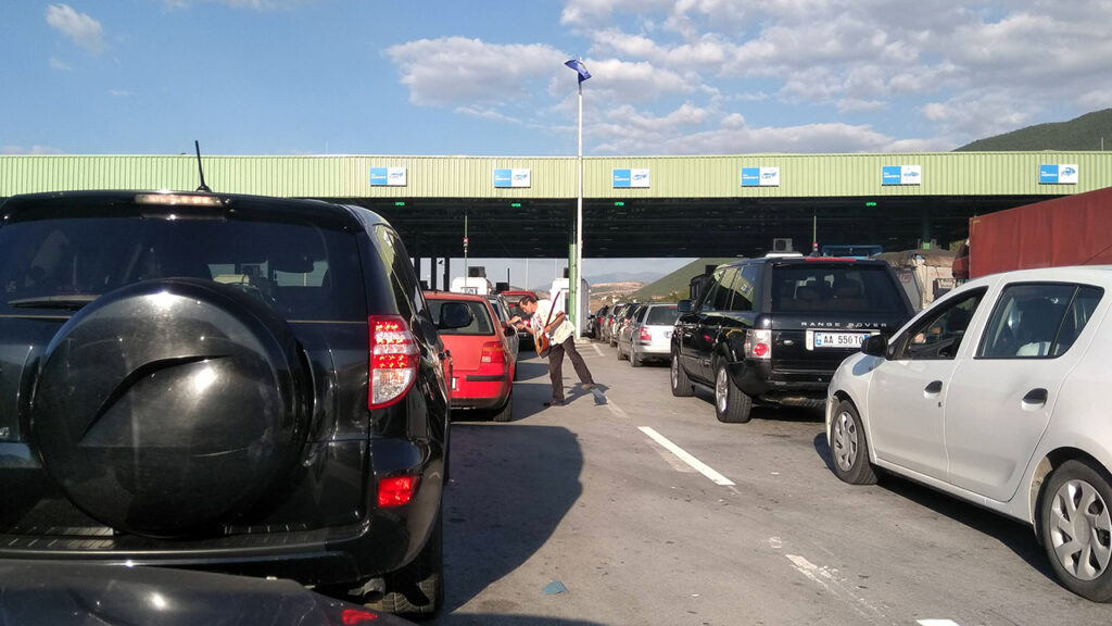 Carinik sa Vrbnice optužen za zloupotrebu položaja, ilustracija (Foto arhiva Kim)