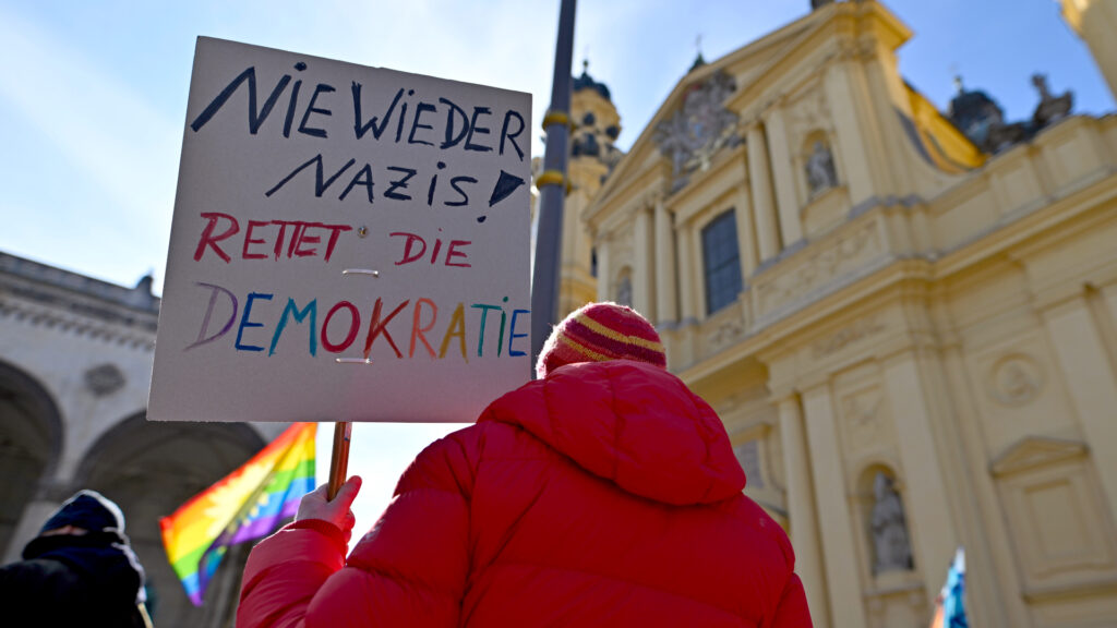 „Sudbinska“ 2026: Da li je liberalna demokratija na umoru? Da li je liberalna demokratija na umoru, ilustracija (Foto Uwe Lein/dpa)