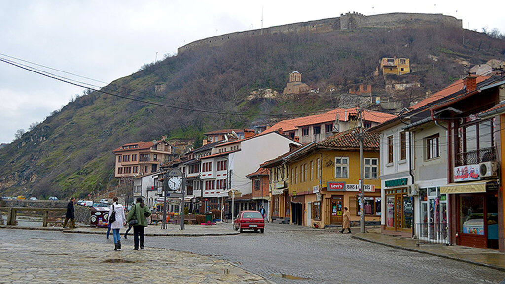 Obustavljena istraga protiv Stanojevića i Radojevića u Prizrenu Prizren: Zamrznute 42 nekretnine vredne oko tri miliona evra, postupak protiv tri osobe (Foto arhiva Kim)