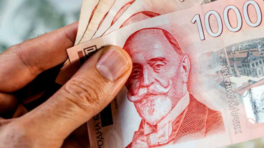 Radnici u Srbiji planiraju promene - očekivana plata 1.165 evra (Foto iStock)