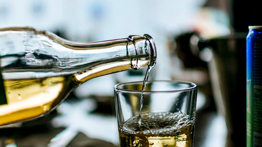 Zdravlje jetre: Koliko alkohola dnevno je bezbedno popiti? Zdravlje jetre zavisi i od količine unetog alkohola na dnevnom nivou, ilustracija (Foto Pixabay)