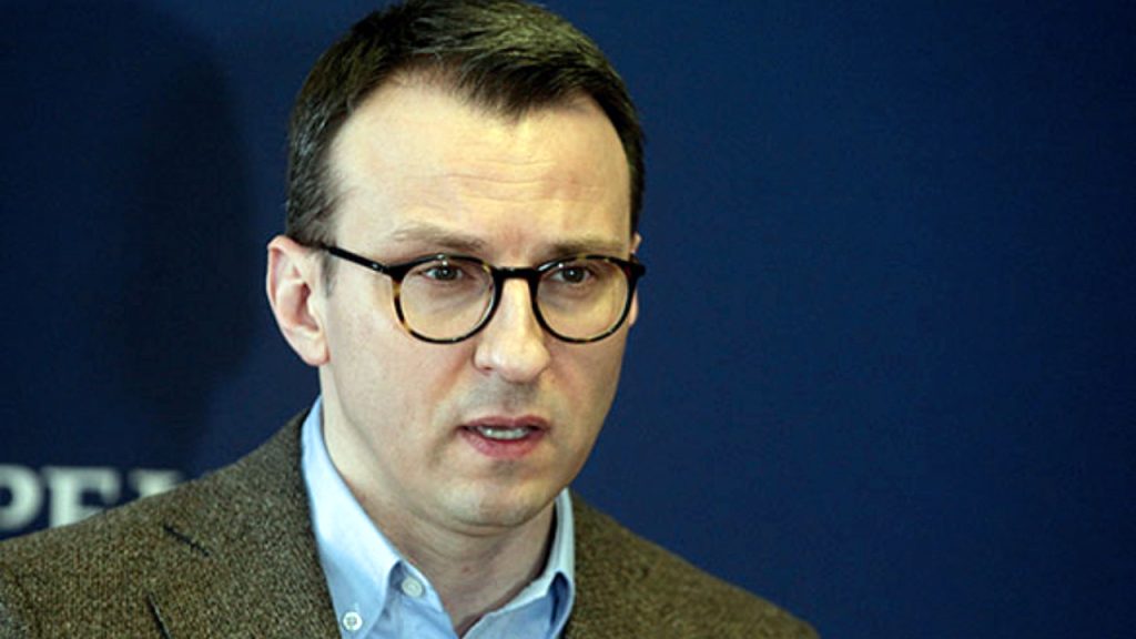 Petković čestitao Savindan Direktor Kancelarije za KIM Petar Petković (Foto kancelarija za KiM)