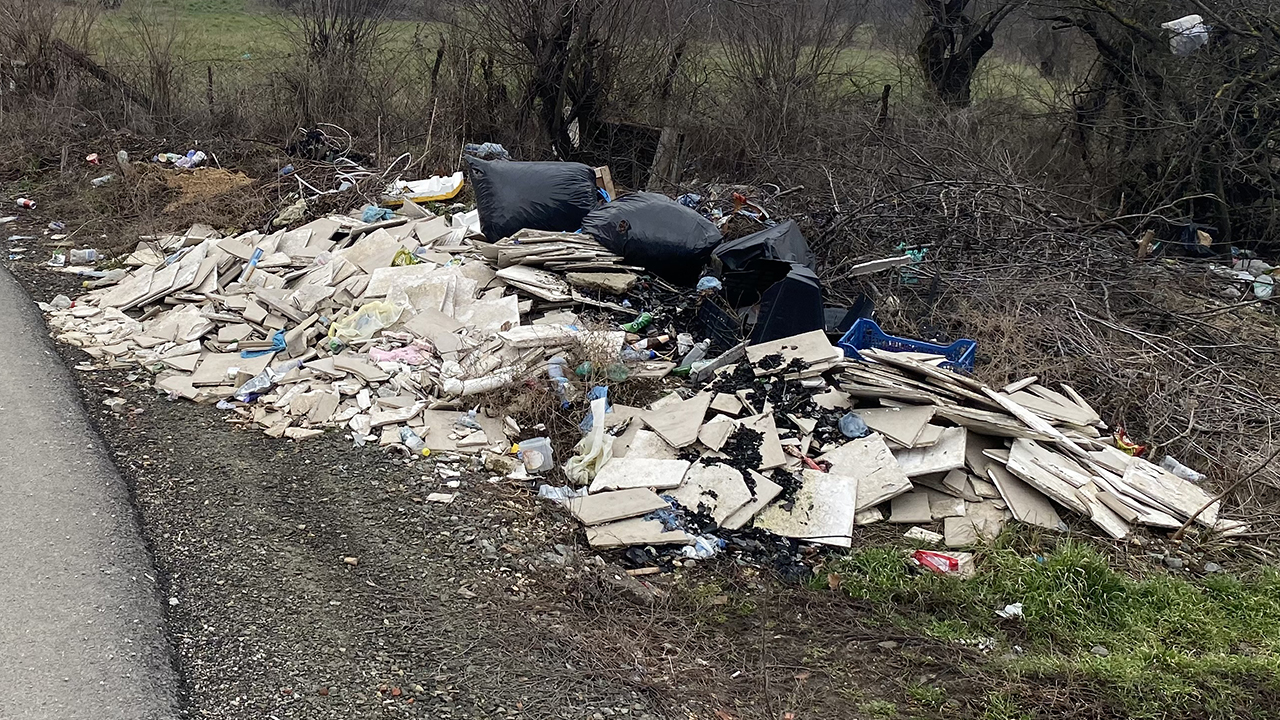 Divlja deponija u Čaglavici (Foto Kim)
