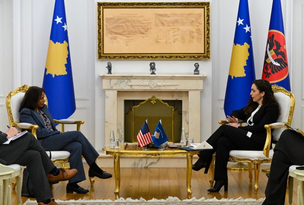 Osmani sa Pratipati o izborima i bilateralnoj saradnji Osmani sa Pratipati o izborima i bilateralnoj saradnji (Foto Kosovsko predsedništvo)