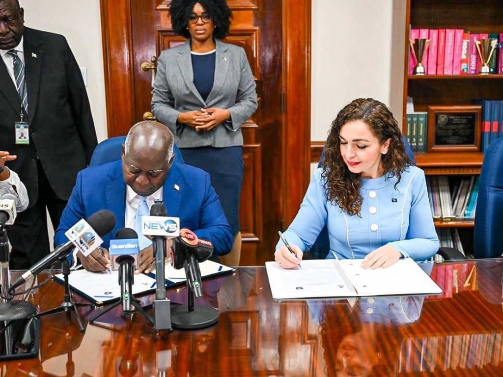 Potpisan sporazum o ukidanju viza između Kosova i Bahama Potpisan sporazum o ukidanju viza između Kosova i Bahama (Foto Kosovsko predsedništvo)