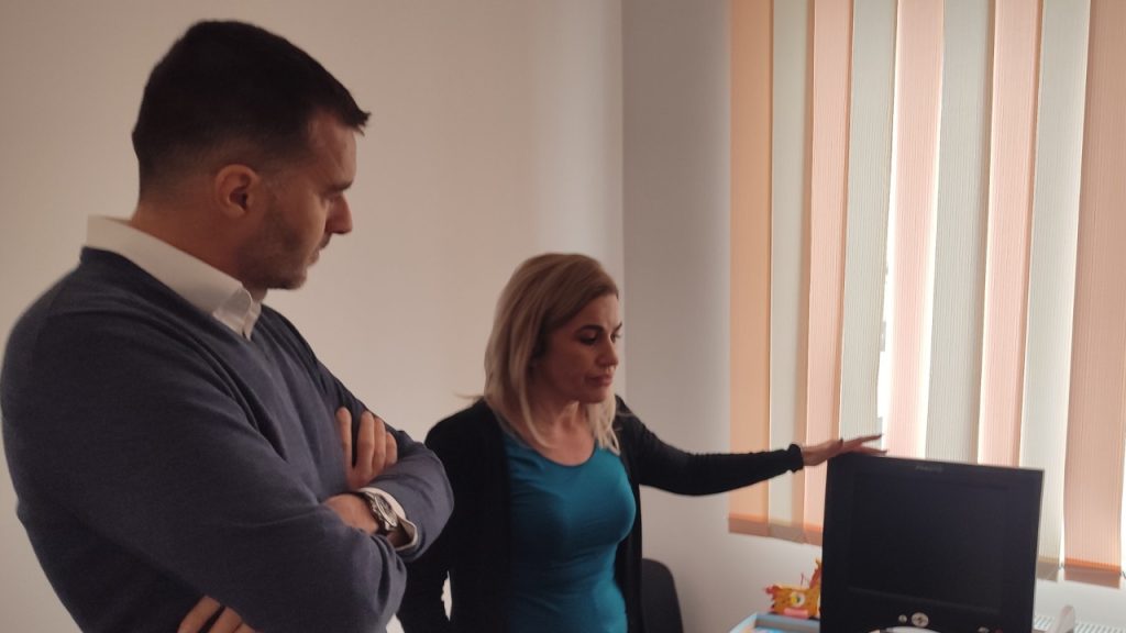 Kreni-Promeni i Savo Manojlović apeluju da se pomogne Dnevnom centru „Podrži me“ u Severnoj Mitrovici (Foto X@KPromeni)