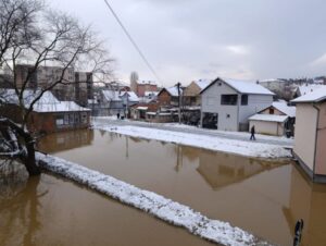 Poplave na severu Kosova (Foto Radio Kontakt plus)