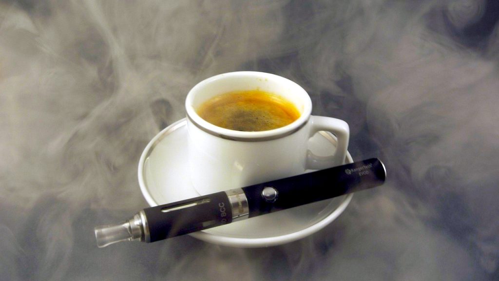 SZO upozorava da su elektronska cigareta i duvanski proizvodi sve popularniji među mladima u Evropi (Foto Pixabay)