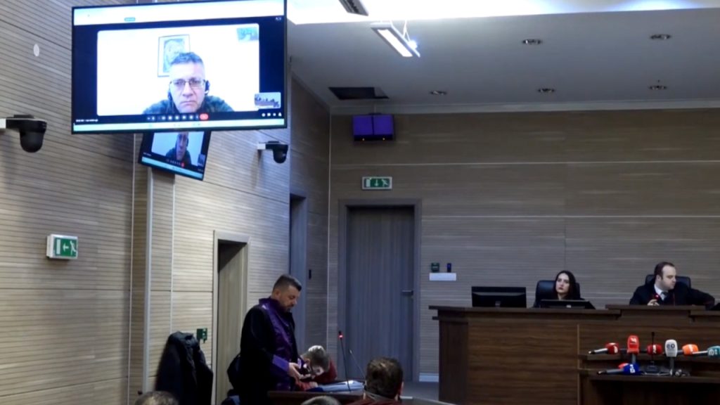 Slučaj Banjska: Svedok iz Severne Makedonije opisao susret sa naoružanim ljudima Slučaj Banjska - svedok iz Severne Makedonije opisao susret sa naoružanim ljudima u uniformama (Foto Kim)