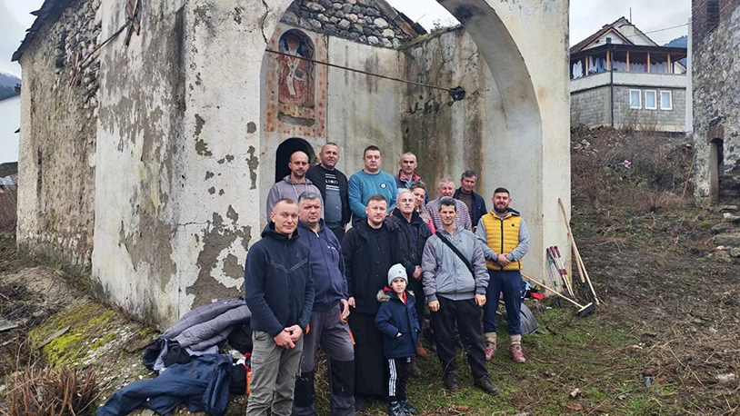 Ljubožda: Čišćenje crkve i molitva posle 27 godina Ljubožda: Čišćenje crkve i molitva posle 27 godina