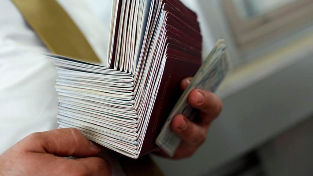 CASA: Mali broj građana regulisao status, produžiti prelazni period Zakona o strancima CASA pokrenula proces nadgledanja primene Zakona o strancima i uputila poziv građanima (Foto preuzet sa eeas.europa.eu/node/48608_en)