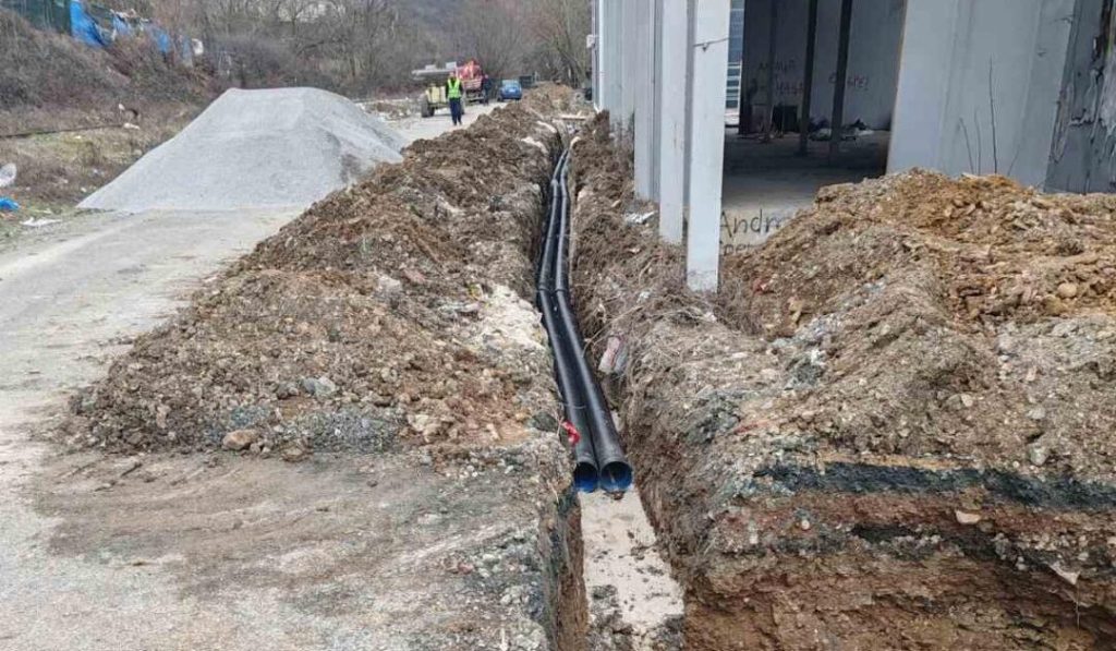 Opština Severna Mitrovica: Radovi kod toplane bez dozvole Opština Severna Mitrovica: Radovi kod toplane bez dozvole (Foto Opština Severna Mitrovica)