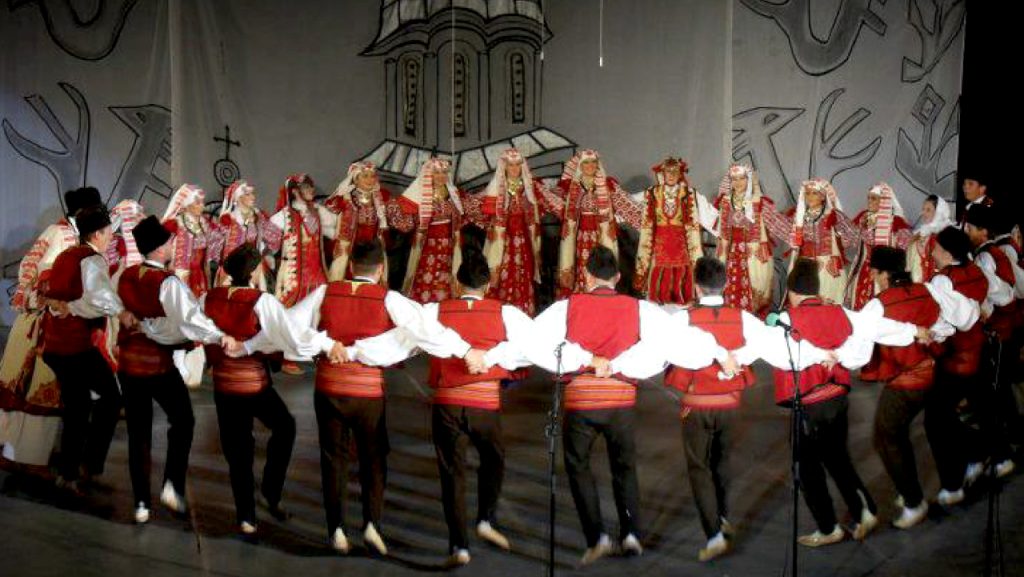 Humanitarna muzičko – scenska predstava „Putem Svetog kralja Milutina“ u Gračanici, ilustracija Severna Mitrovica (Foto Dom kulture „Gračanica“, promo)