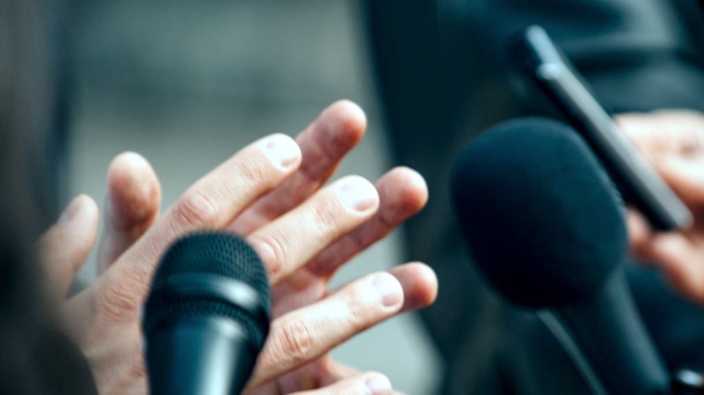 Srbija je jedno od glavnih žarišta napada na novinare u Evropi, navodi se u izveštaju Platforme Saveta Evrope za bezbednost novinara, ilustracija (Foto iStock)