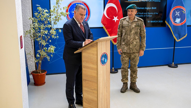 Komandant KFOR-a sastao se sa turskim ministrom sporta Komandant KFOR-a sastao se sa turskim ministrom sporta