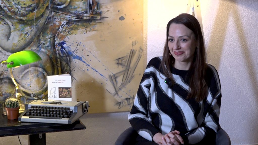 Jana Aleksić u Gračanici: Poezija stoji nasuprot savremenim ideologijama Jana Aleksić u Gračanici (Foto Kim)