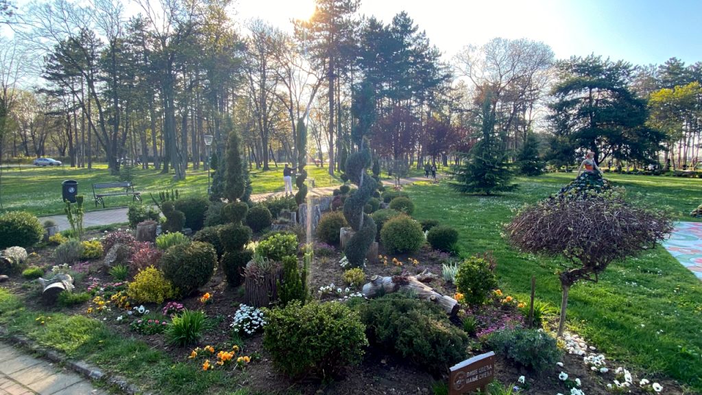 Relativno toplo i promenljivo, lokalno mogući pljuskovi Relativno toplo i promenljivo, lokalno moguči pljuskovi, ilustracija (Foto Kim)