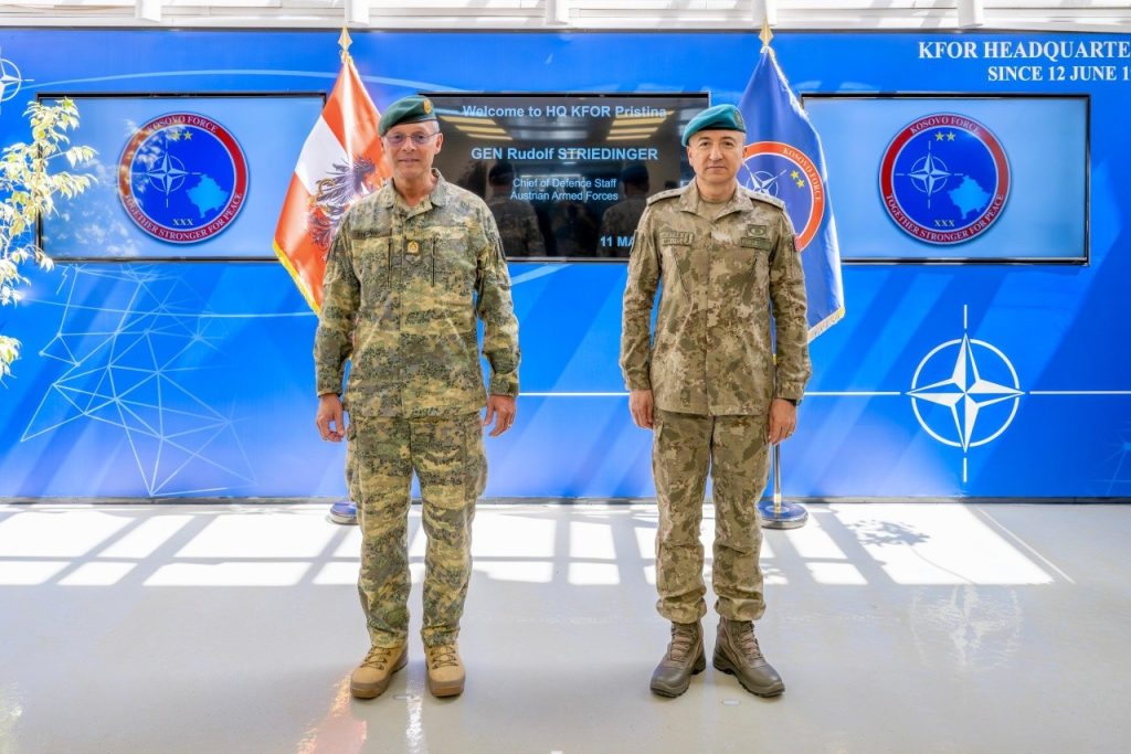 Ulutaš sa Štridingerom o regionalnoj bezbednosti i ulozi KFOR-a Ulutaš sa Štridingerom o regionalnoj bezbednosti i ulozi KFOR-a (Foto KFOR)