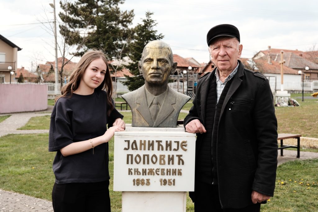 Helena Popović osvojila drugo mesto na republičkom takmičenju recitatora u Valjevu Helena Popović osvojila drugo mesto na republičkom takmičenju recitatora u Valjevu (Foto Radio Kim)