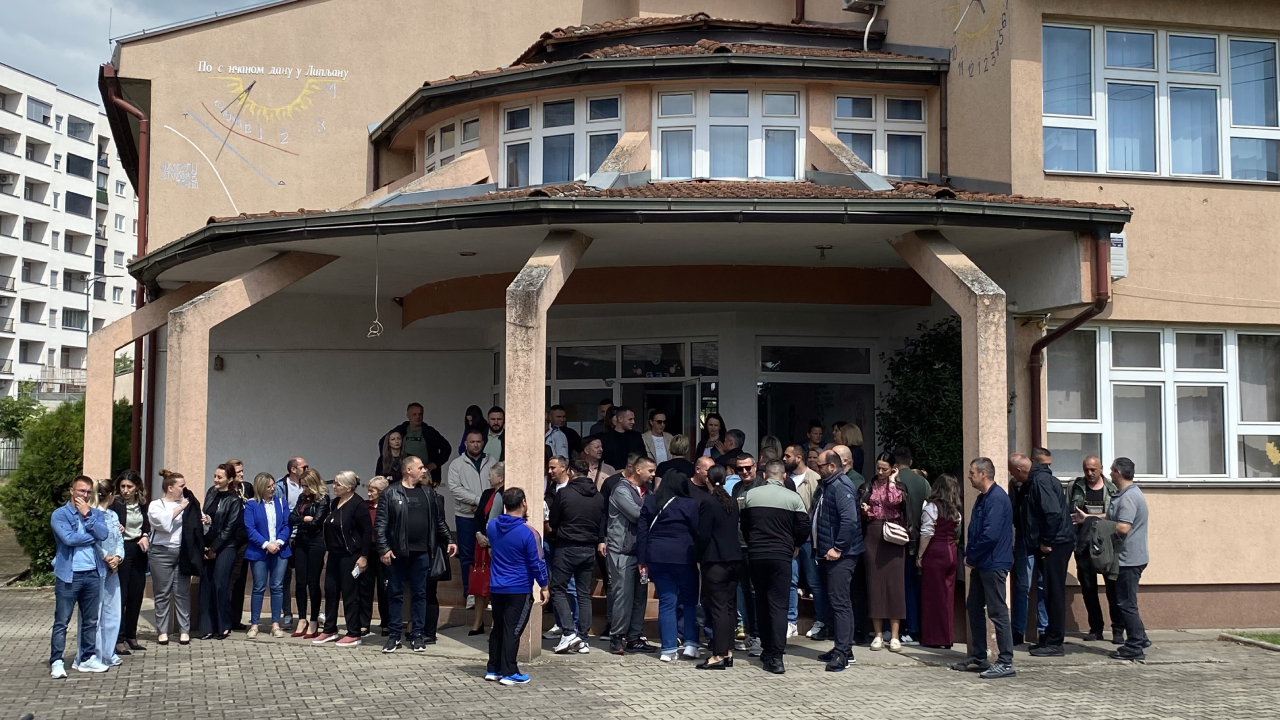 Protest zbog hapšenja Srba i u Lipljanu: „Svi smo mi Milica“ (Foto Kim)
