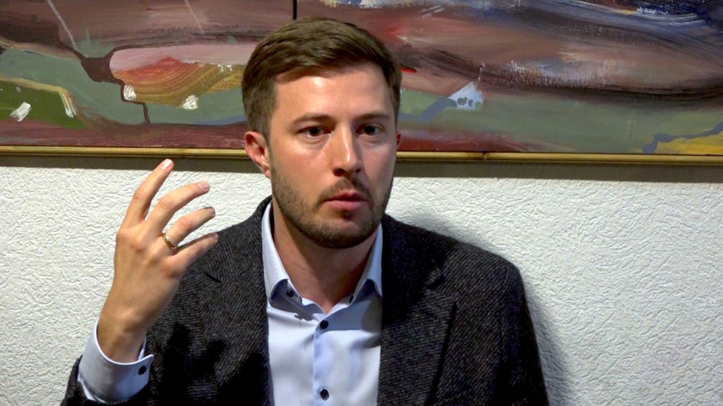 Surlić: Srbi na Kosovu nikada nisu viđeni kao politički faktor Stefan Surlić ocenio u Gračanici da srpska zajednica nikada nije bila tretirana kao ravnopravan politički faktor na Kosovu (Foto Kim)
