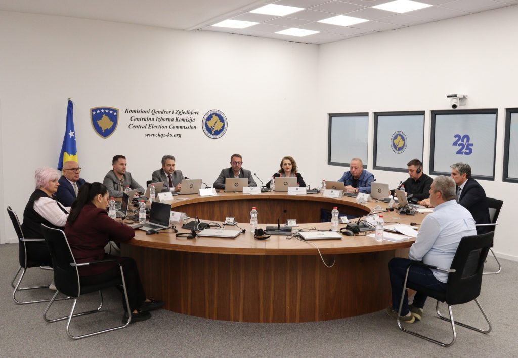 CIK sertifikovala 902 kandidata za učešće na izborima