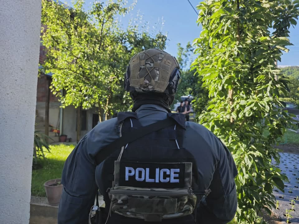 SNF osudio hapšenja Srba zbog navodnih ratnih zločina na Kosovu SNF osudio hapšenje Srba (Foto:Kosovska policija)