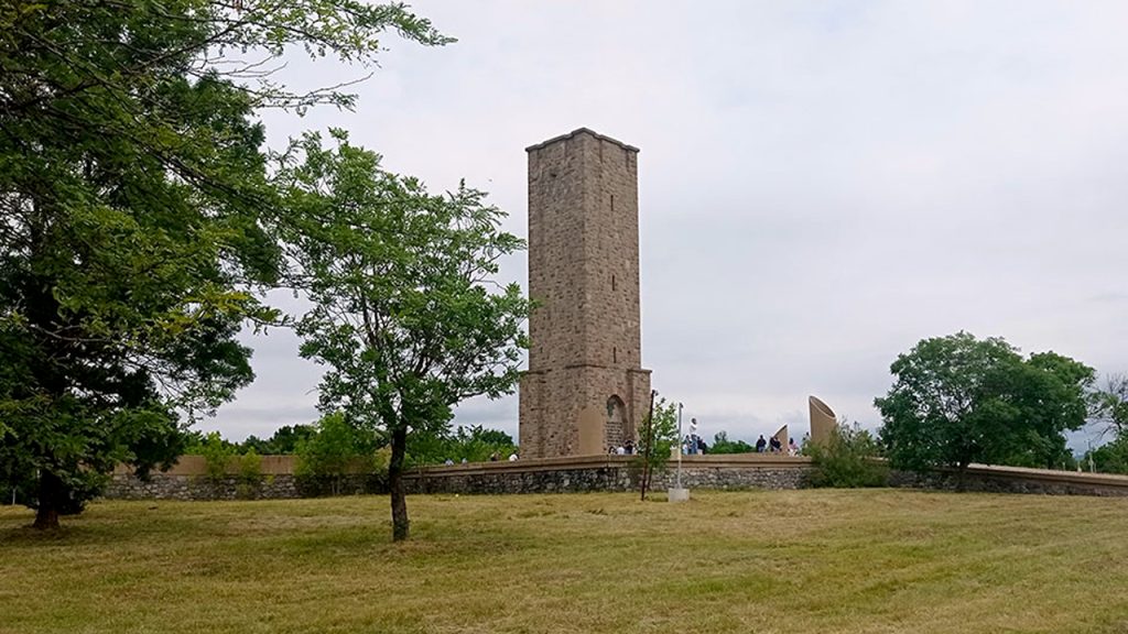 Albanci obeležavaju godišnjicu Kosovske bitke na Gazimestanu Albanci obeležavaju godišnjicu Kosovske bitke na Gazimestanu, ilustracija (Foto arhiva Kim)