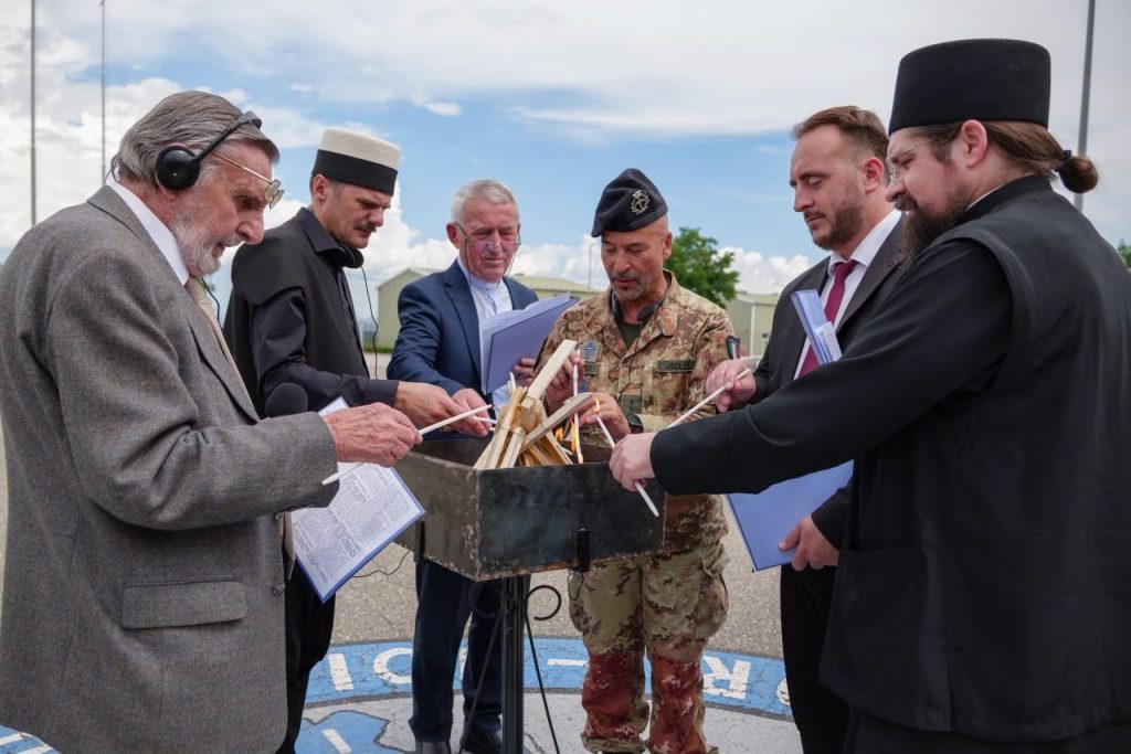 KFOR okupio verske lidere na međureligijskom sastanku u Peći (Foto KFOR)
