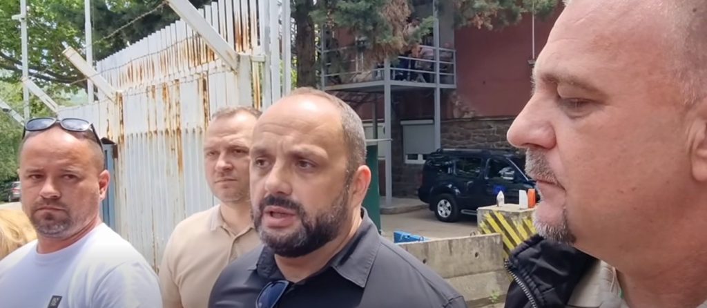 Radojević i Zaporožac pušteni nakon saslušanja u policiji Radojević i Zaporožac pušteni nakon saslušanja u policiji (Foto Printscreen)