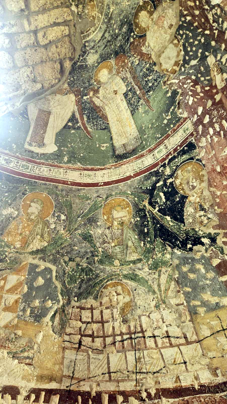 Freske na zidovima isposnice Svetog Petra Koriškog (Foto Živojin Rakočević)