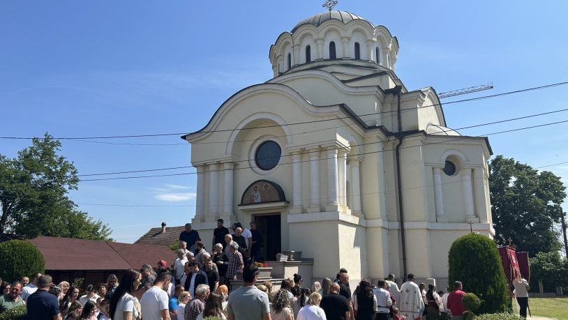 Litija oko crkve Svetih Flora i Lavre (Foto Kim)