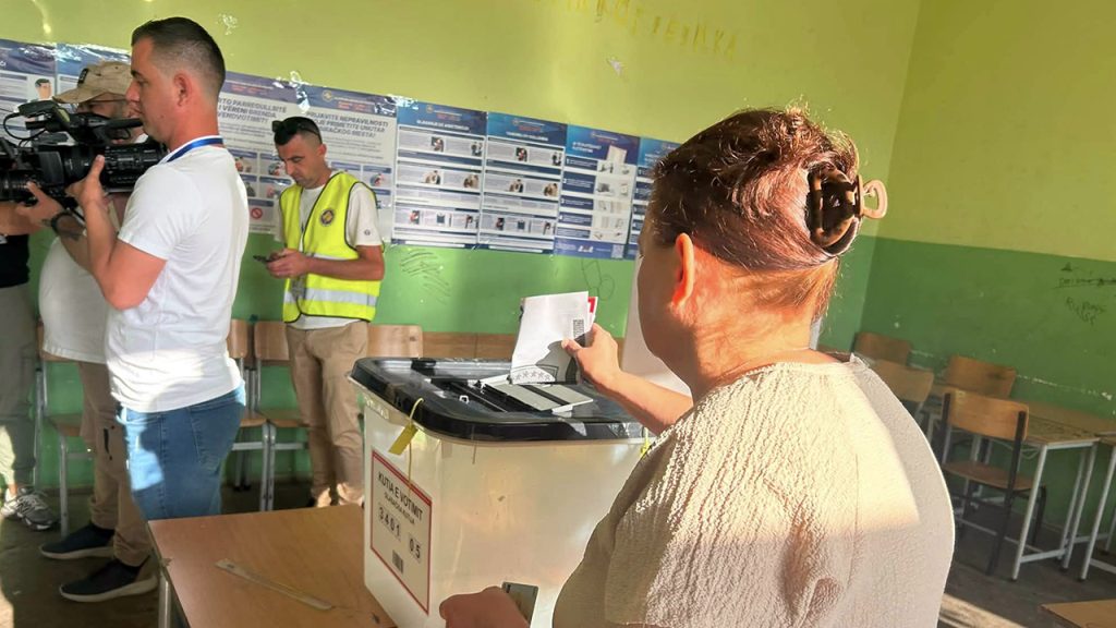 Gračanica i Leposavić: Arsić i Slavko Simić osvojili najviše glasova među kandidatima za poslanike Marko Arsić i Slavko Simić osvojili najviše glasova među kandidatima za poslanike u Gračanici i Leposaviću, ilustracija (Foto arhiva Kim)