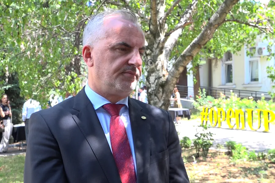 „Ruke dalje od imovine Univerziteta u Prištini“: Hajrulahu traži ‘oslobađanje’ objekta u Severnoj Mitrovici „Ruke dalje od imovine Univerziteta u Prištini“: Hajrulahu traži ‘oslobađanje’ objekta u Severnoj Mitrovici (Foto KosovaPress)