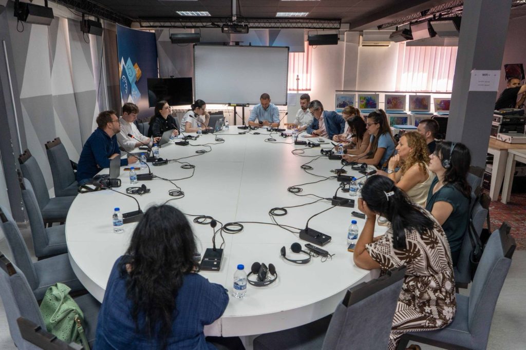 Položaj srpske zajednice u iščekivanju formiranja institucija: Bezbednost i institucionalni izazovi (Foto Radio Kim)