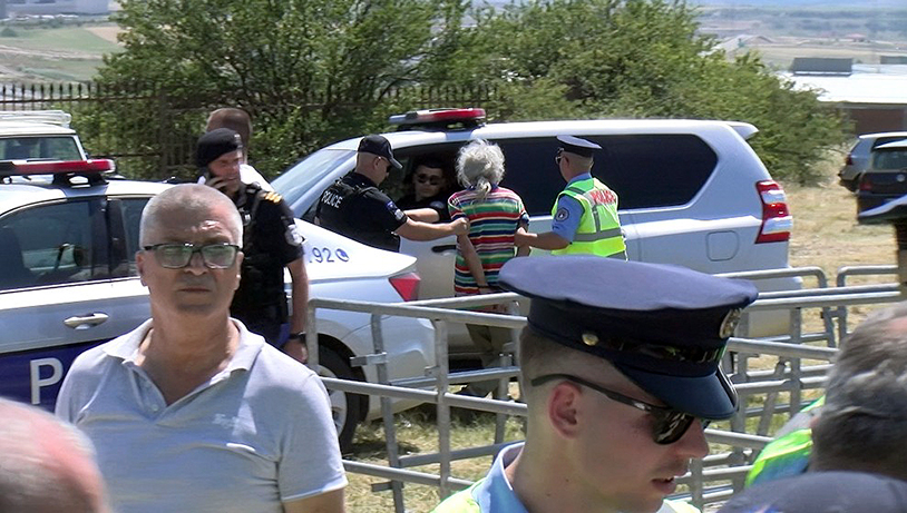 SNV: Zakasnela i uobičajena reakcija crkve i vlasti nakon privođenja na Gazimestanu SNV: Zakasnela i uobičajena reakcija crkve i vlasti nakon privođenja na Gazimestanu